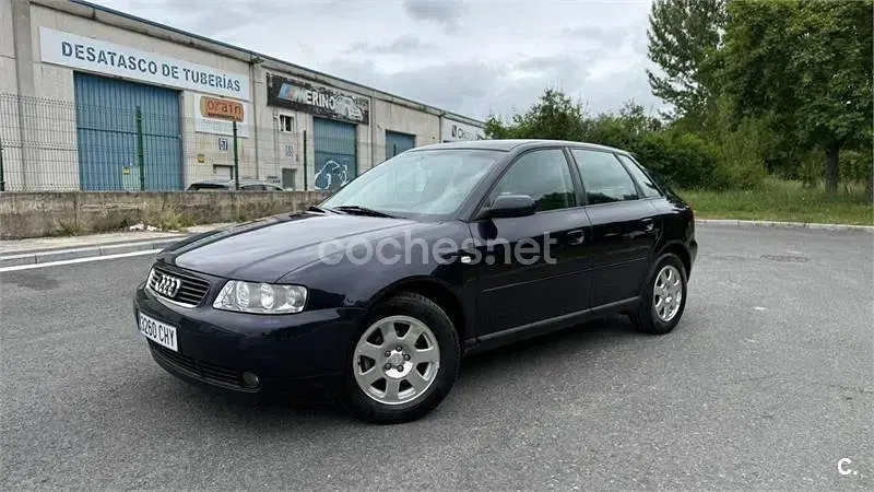 Usado Audi A3 Ambition 102 CV (75 kW) 2003 Azul Utilitario