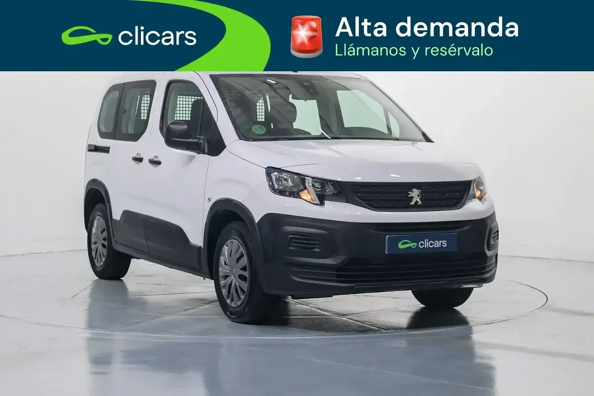 Usado Peugeot Rifter Business-Line 100 CV (73 kW) 2023 Blanco Monovolumen