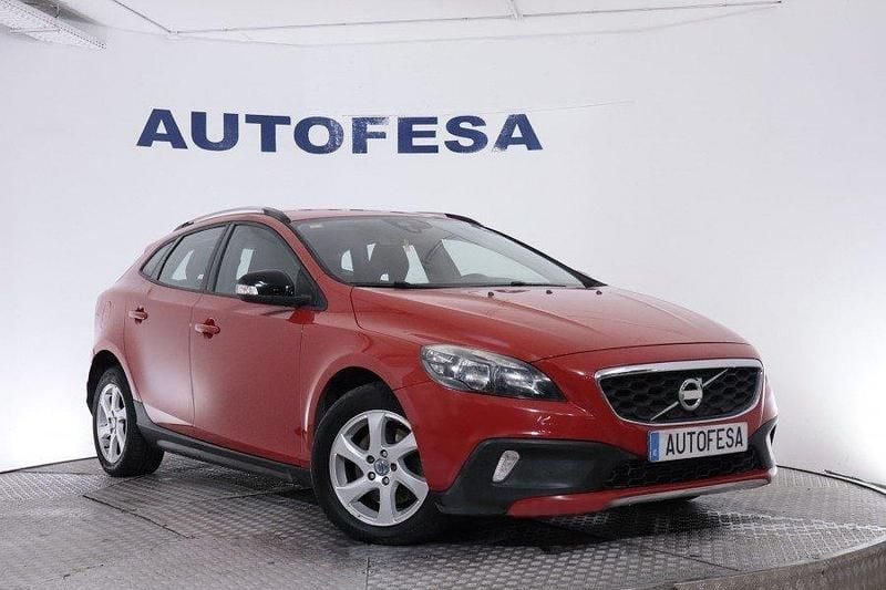 Usado Volvo V40 Kinetic 114 CV (83 kW) 2014 Rojo Utilitario