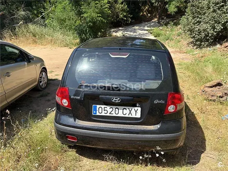 Usado Hyundai Getz 82 CV (60 kW) 2004 Negro Utilitario