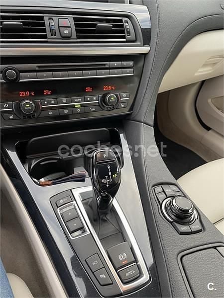 Usado BMW 640 Cabriolet 320 HP (235 kW) 2011 Preto Cabrios