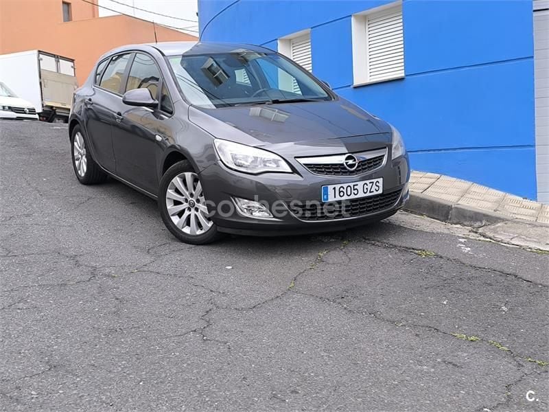 Usado 2010 Opel Astra Enjoy Familiar | 4150 € (Buen precio) - Imagen 1/4