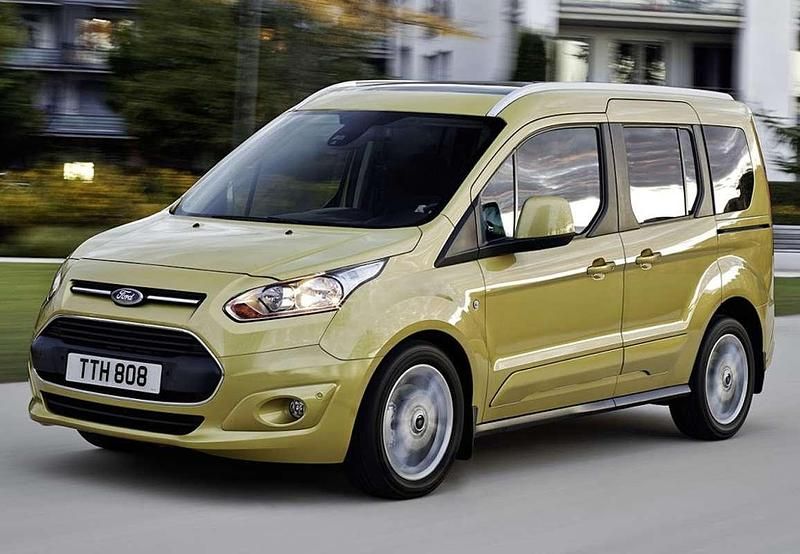 Usado Ford Tourneo Active 114 CV (83 kW) 2023 Negro Van