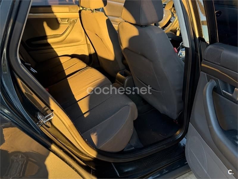 Usado Seat Exeo Style 120 CV (88 kW) 2011 Gris / plata Familiar