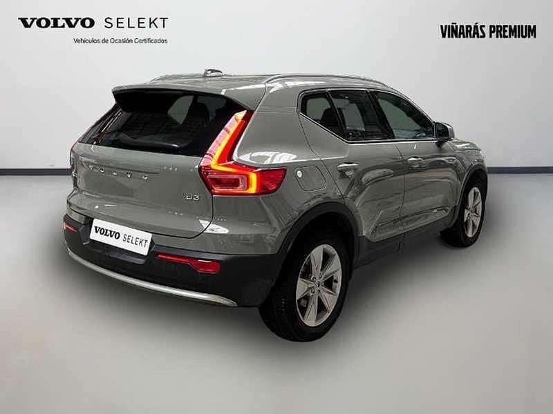 Usado Volvo XC40 Core 163 CV (119 kW) 2025 Verde SUV