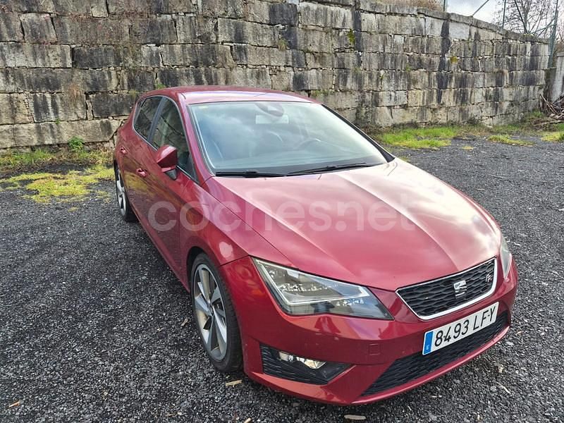 Usado Seat Leon FR 184 CV (135 kW) 2014 Granate Berlina