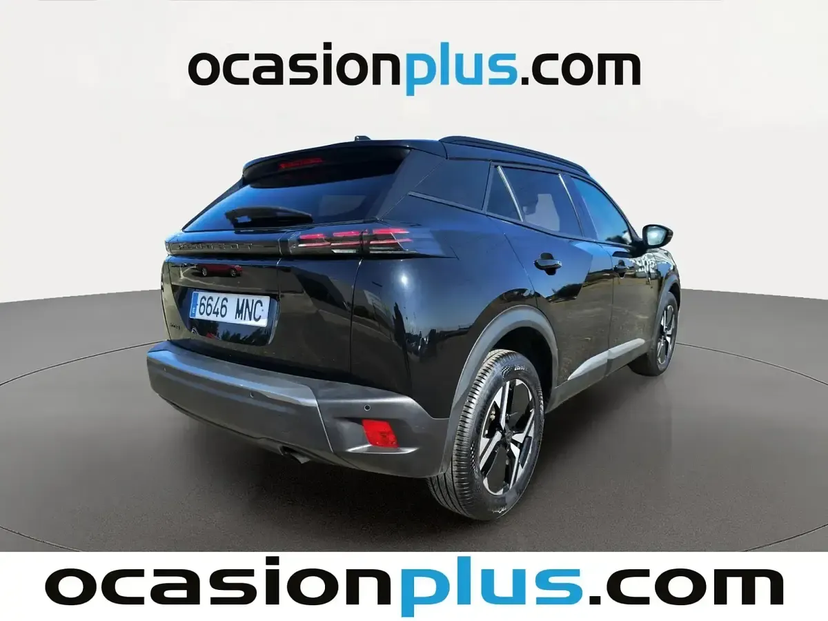 Usado Peugeot 2008 Allure 100 CV (73 kW) 2024 Negro SUV