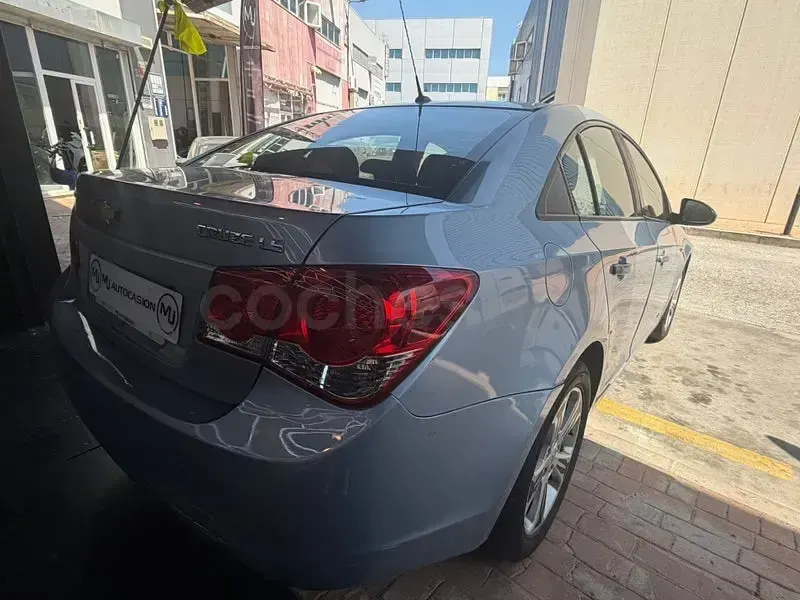 Usado Chevrolet Cruze LS 125 CV (91 kW) 2010 Azul Berlina