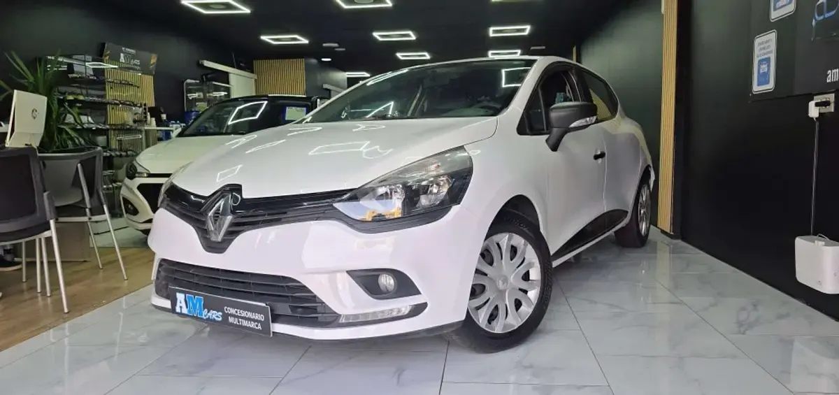 Usado Renault Clio Business 75 CV (55 kW) 2018 Blanco Utilitario