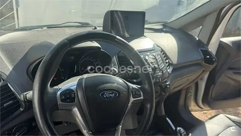 Usado Ford Ecosport Titanium 91 CV (66 kW) 2014 Blanco SUV