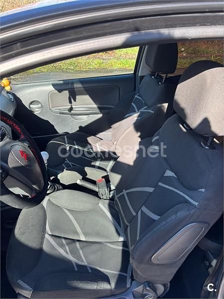 Usado Citroën C2 Furio 70 CV (51 kW) 2004 Negro Utilitario