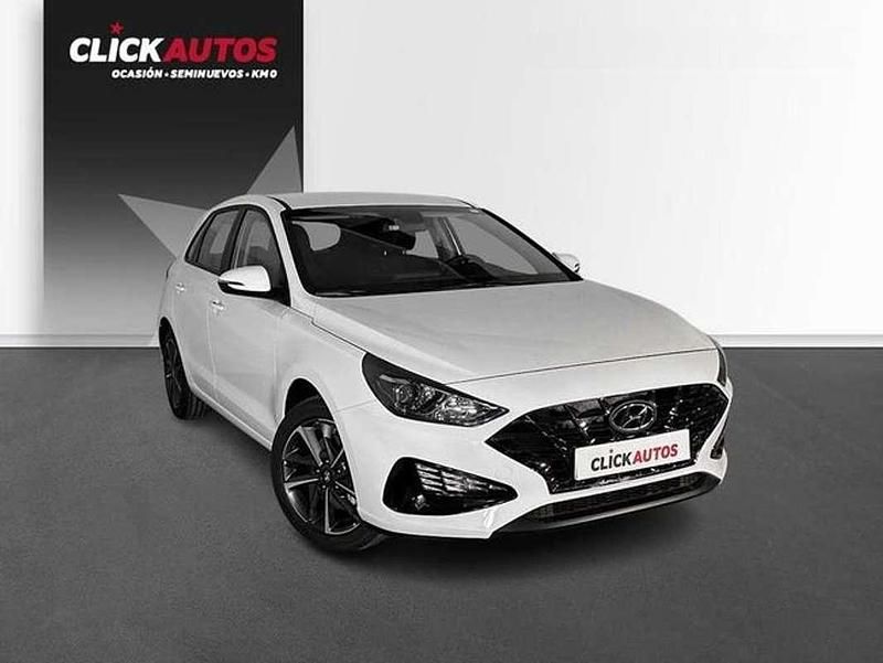 Usado Hyundai i30 111 CV (81 kW) 2024 Blanco Utilitario