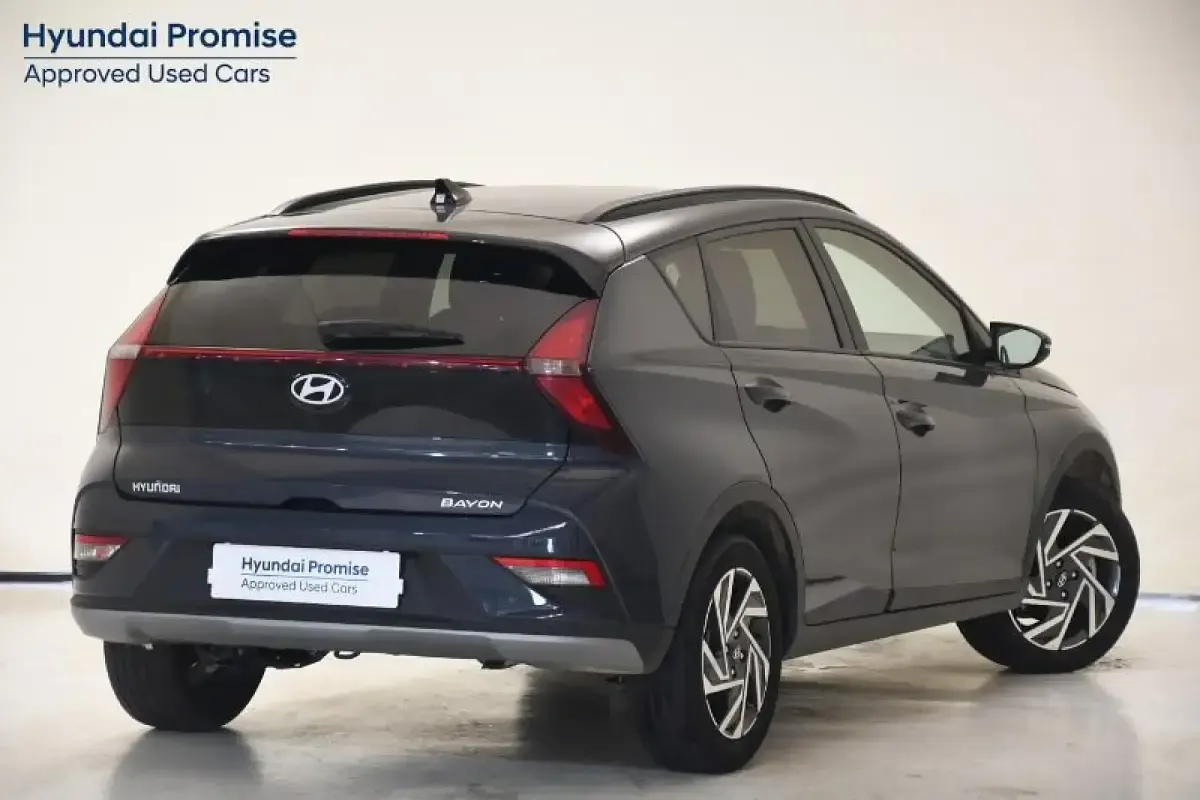 Nuevo Hyundai Bayon Blackline 90 CV (66 kW) 2026 Gris/plata SUV