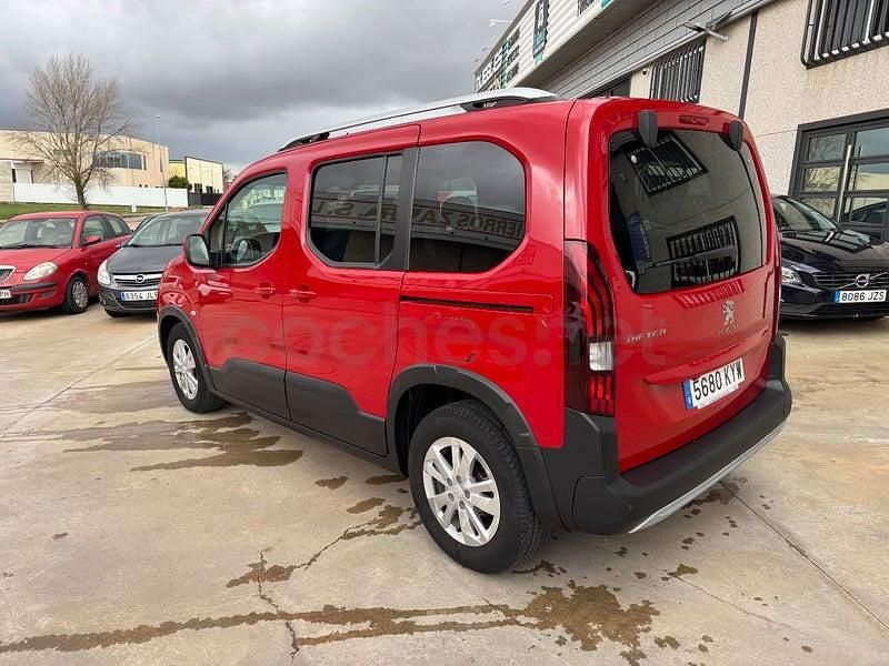 Usado Peugeot Rifter Allure 100 CV (73 kW) 2019 Rojo Monovolumen