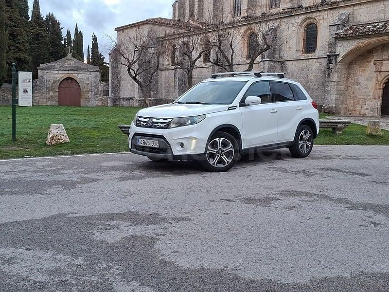 Usado Suzuki Vitara GLX 120 CV (88 kW) 2015 Blanco SUV