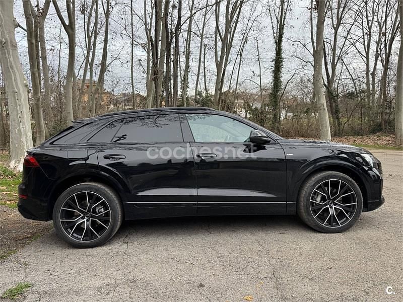 Usado Audi Q8 Comfort 286 CV (210 kW) 2025 Negro SUV