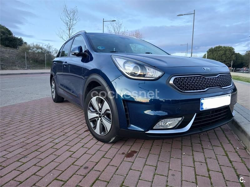 Usado Kia Niro 141 CV (103 kW) 2017 Azul SUV