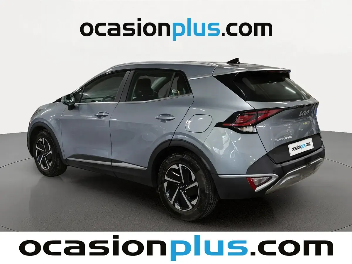 Usado Kia Sportage 136 CV (100 kW) 2024 Gris plata SUV