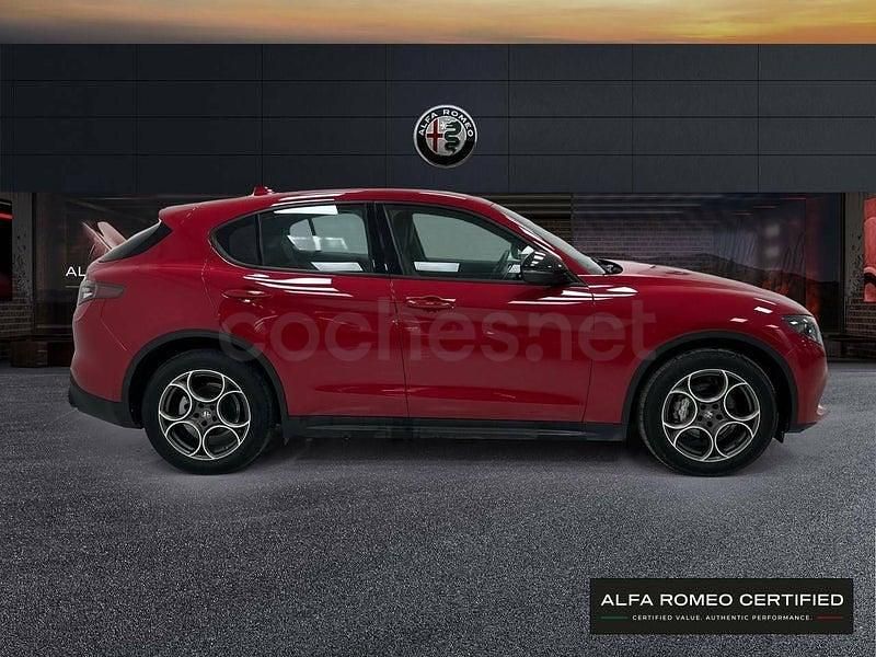 Usado Alfa Romeo Stelvio Sprint 160 CV (117 kW) 2023 Rojo SUV