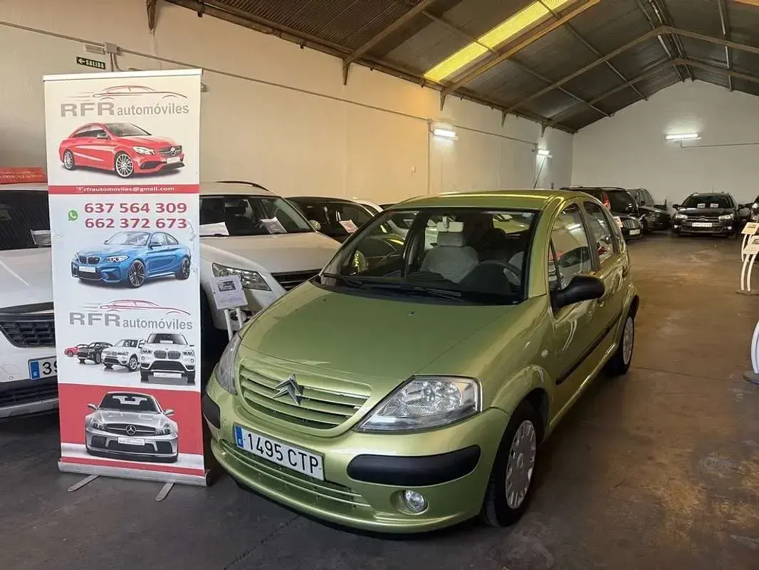 Usado Citroën C3 Exclusive 68 CV (50 kW) 2004 Verde Utilitario