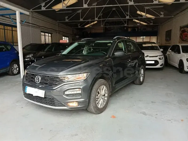 Usado VW T-Roc Advance 150 CV (110 kW) 2020 Gris / plata SUV