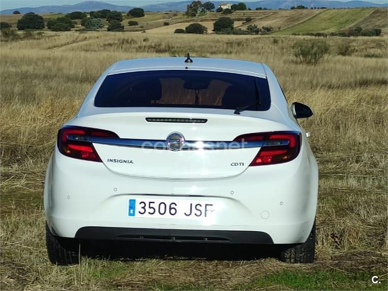 Blanco Usado 2016 Opel Insignia Selective Berlina | 6990 € (Buen precio) - Imagen 1/4