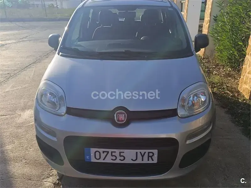 Usado Fiat Panda Easy 69 CV (50 kW) 2017 Gris / plata Utilitario