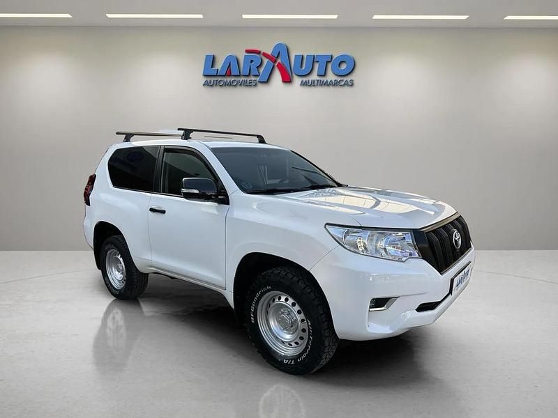 Usado Toyota Land Cruiser 177 CV (130 kW) 2019 Blanco Utilitario