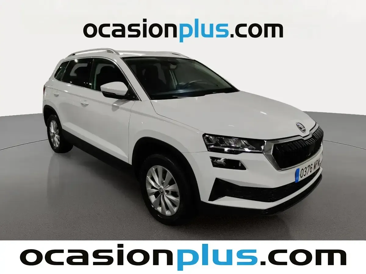 Usado Skoda Karoq Selection 115 CV (84 kW) 2024 Blanco SUV