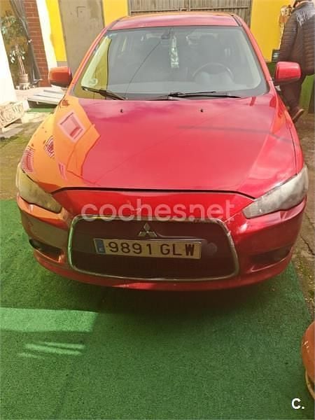 Usado Mitsubishi Lancer Sportback Motion 140 CV (102 kW) 2009 Rojo Berlina