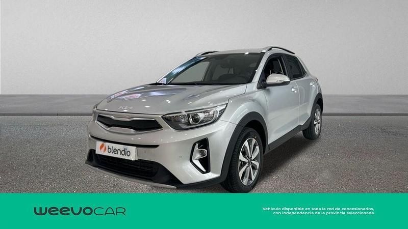 Gris Usado 2024 Kia Stonic SUV | 22.290 € (Caro) - Imagen 1/4