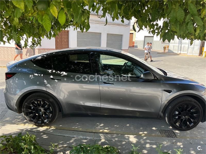 Eléctrico Usado 2024 Tesla Model Y RWD SUV | 42.000 € - Imagen 1/4