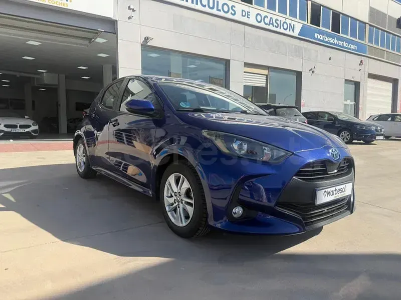 Usado Toyota Yaris 125 CV (91 kW) 2023 Azul Utilitario