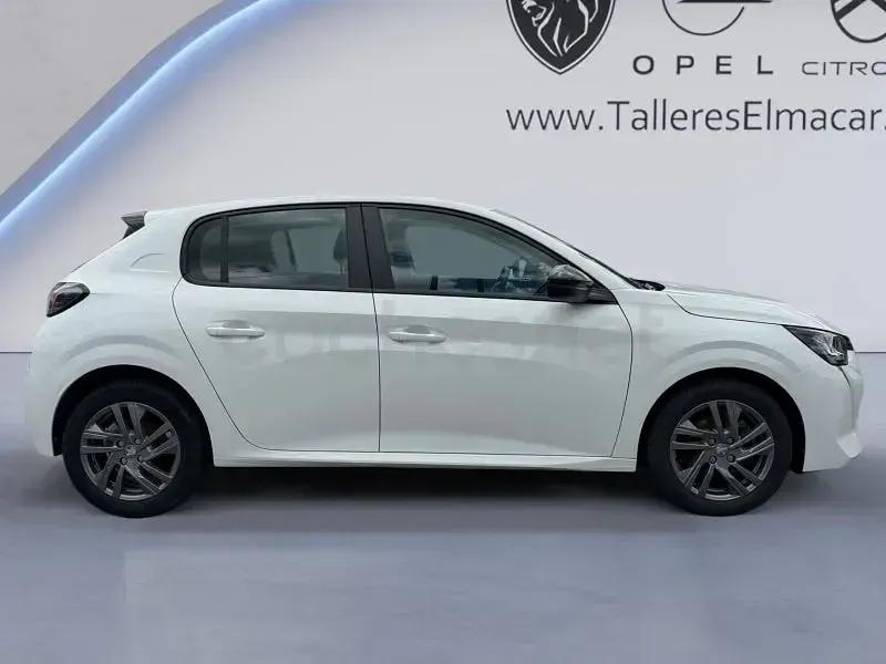 Usado Peugeot 208 Active 100 CV (73 kW) 2022 Blanco Utilitario