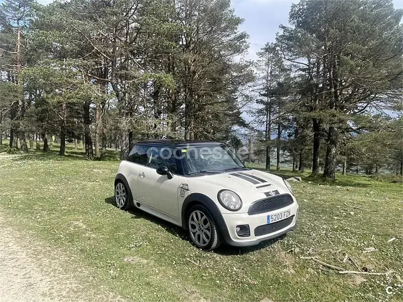 Käytetty Mini Cooper D 110 HP (80 kW) 2008 Valkoinen Viistoperä