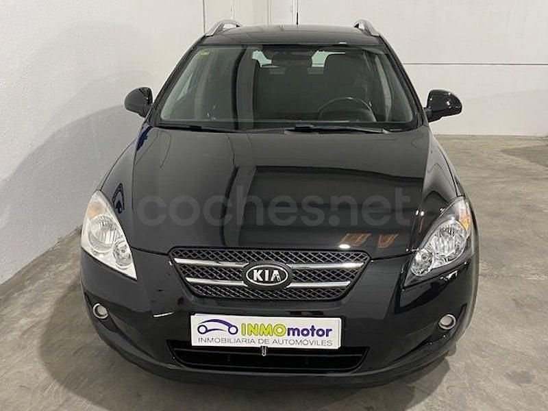 Usado Kia Ceed Active 115 CV (84 kW) 2009 Negro Utilitario
