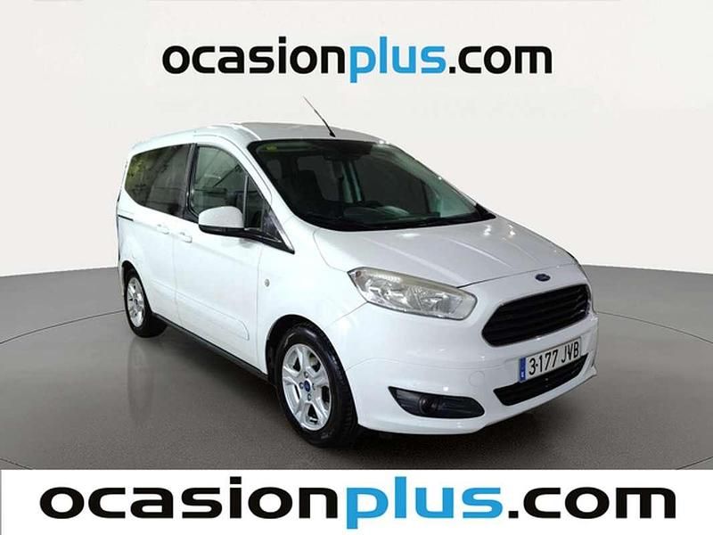 Usado Ford Tourneo Courier Trend 102 CV (75 kW) 2016 Blanco Monovolumen