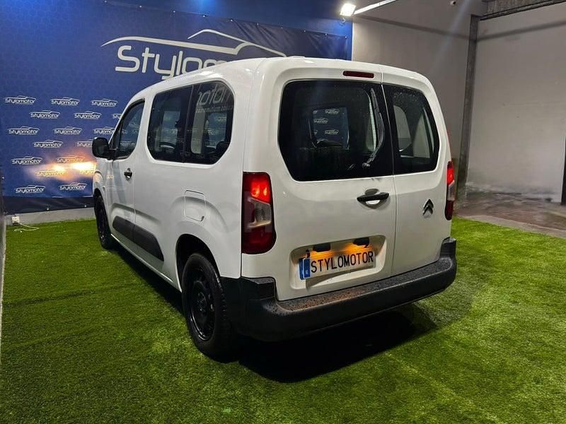 Usado Citroën Berlingo Live 102 CV (75 kW) 2020 Blanco Monovolumen