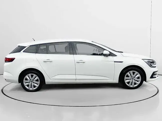 Usado Renault Mégane IV Zen 115 CV (84 kW) 2021 Blanco Familiar