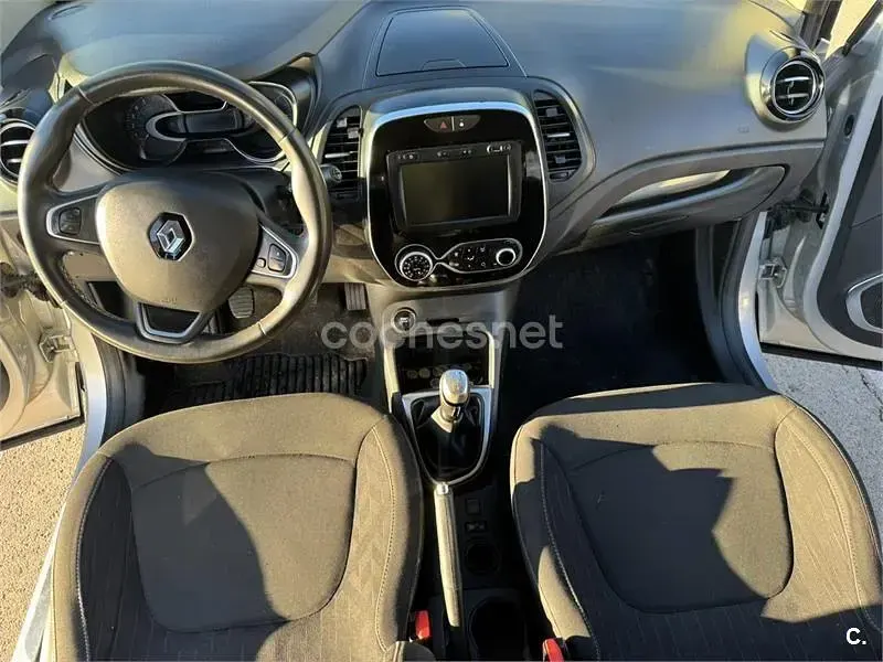 Usado Renault Captur LIMITED 90 CV (66 kW) 2019 Gris / plata SUV