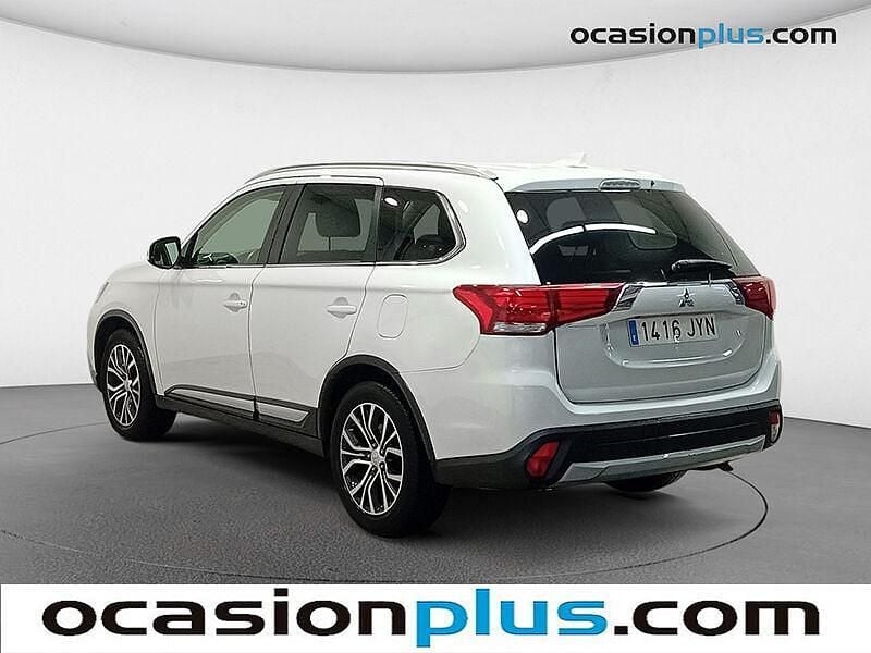 Usado Mitsubishi Outlander Motion 150 CV (110 kW) 2017 Blanco SUV