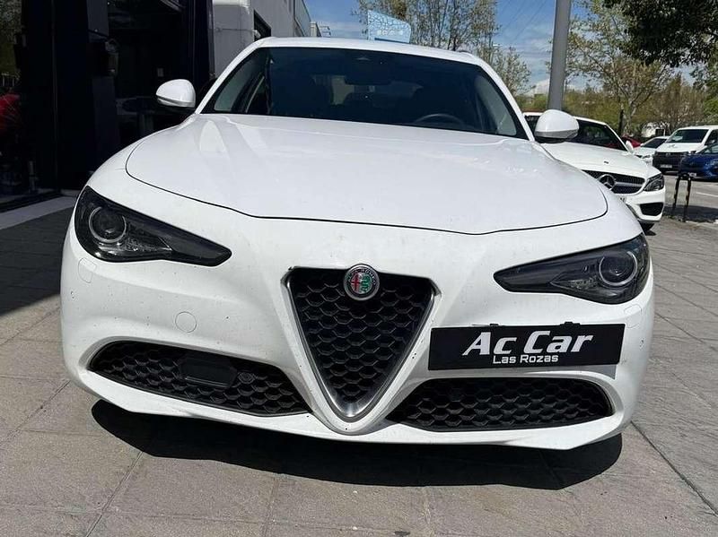 Usado Alfa Romeo Giulia Super 179 CV (131 kW) 2017 Blanco Berlina
