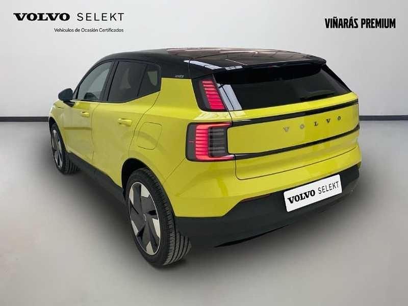 Usado Volvo EX30 Plus 200 kW (272 CV) 2024 Amarillo SUV