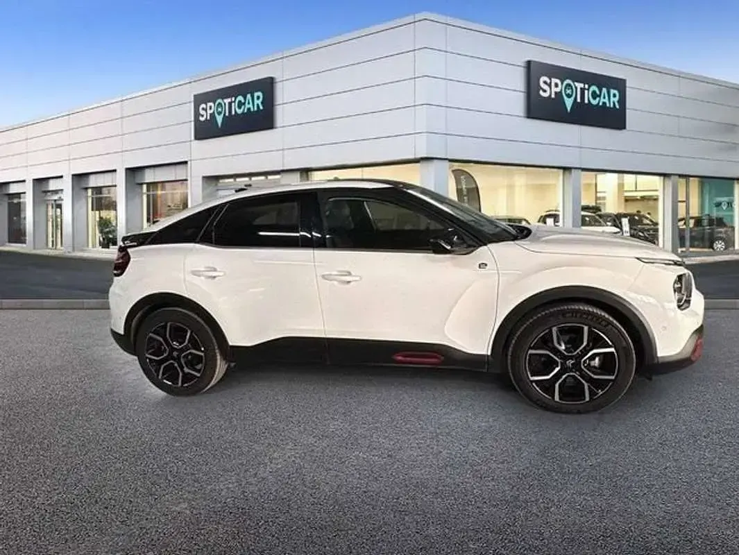 Usado Citroën e-C4 Shine 100 kW (136 CV) 2023 Blanco Berlina