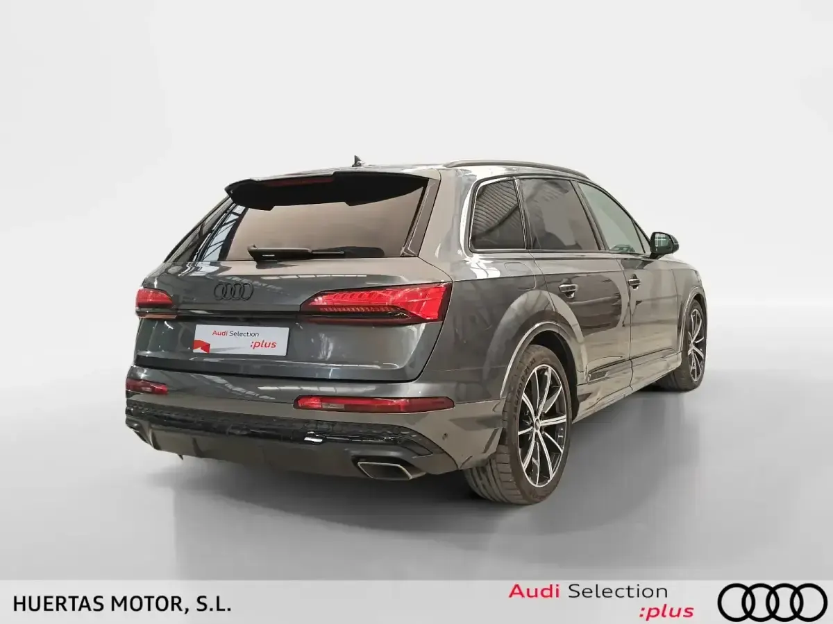 Usado Audi Q7 S-Line 394 CV (289 kW) 2024 Gris SUV