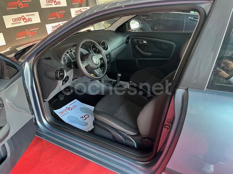 Usado Seat Ibiza 70 CV (51 kW) 2007 Azul Berlina