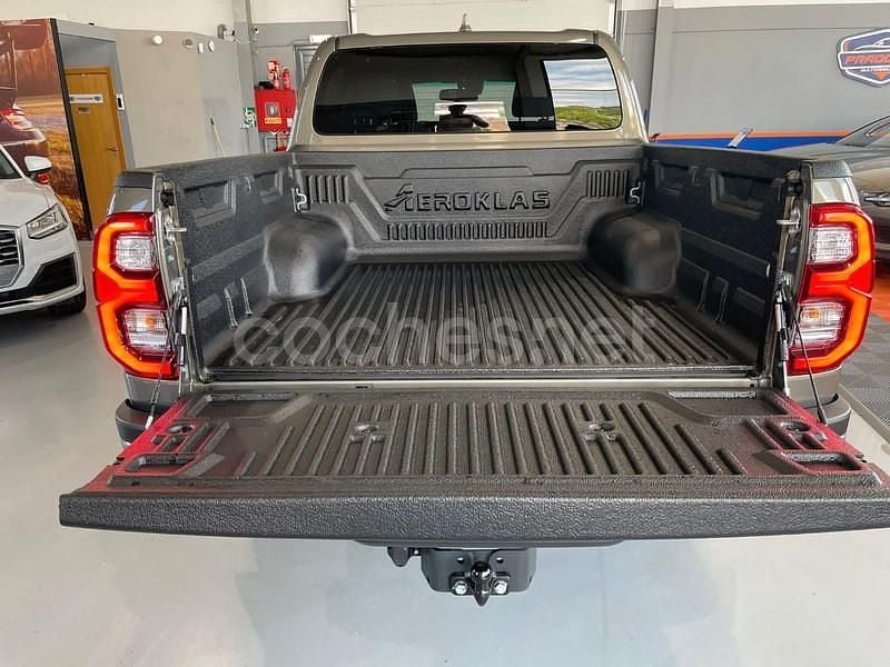Nuevo Toyota HiLux Sport 204 CV (150 kW) 2025 Gris / plata Recogida