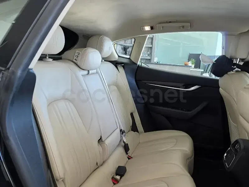 Usado Maserati Levante 275 CV (202 kW) 2016 Negro SUV
