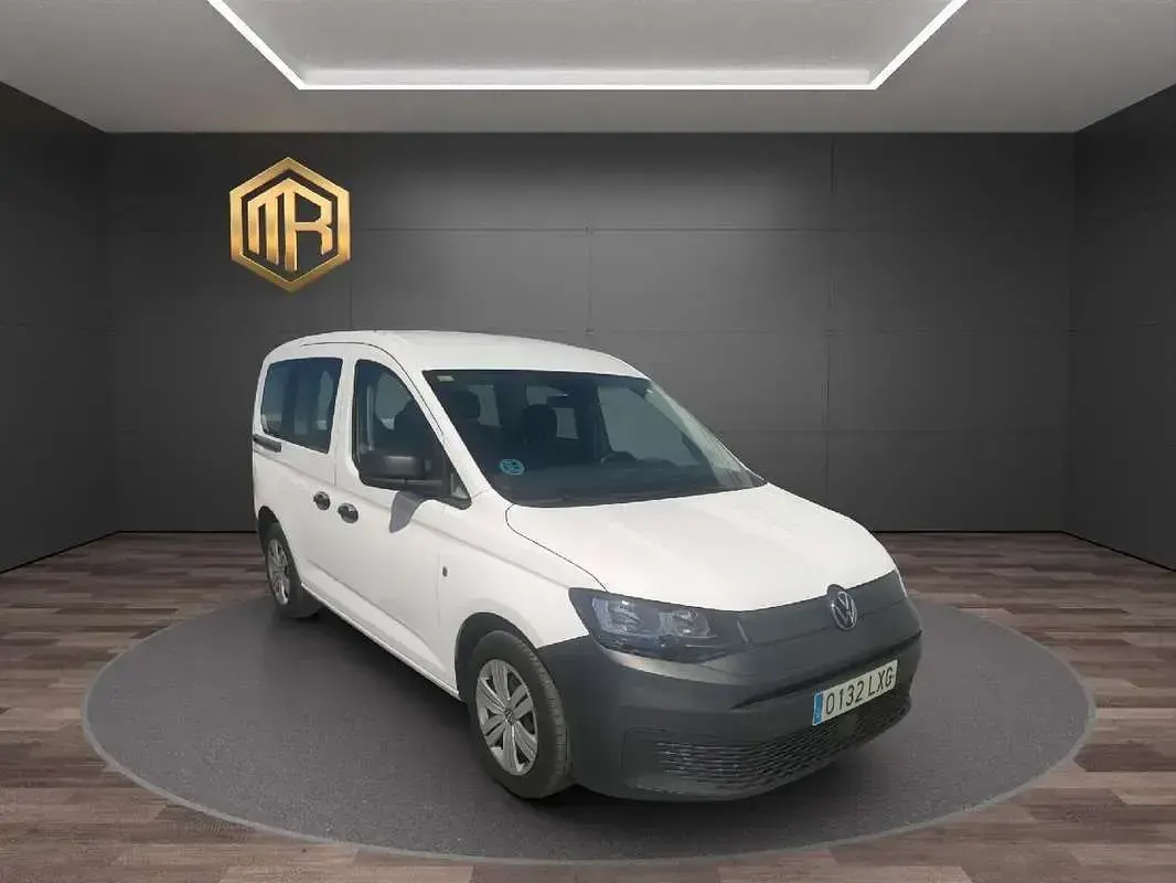 Usado VW Caddy 102 CV (75 kW) 2022 Blanco Monovolumen