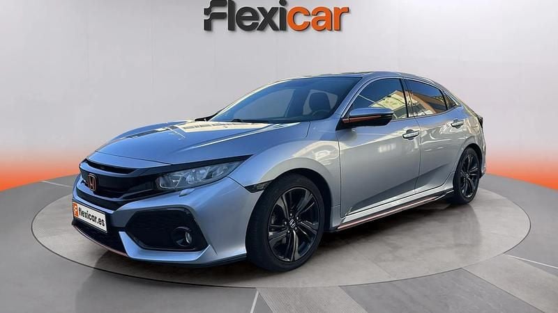 Usado Honda Civic Comfort 129 CV (94 kW) 2018 Gris Utilitario